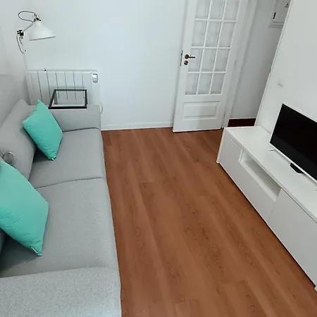 Peniche's Blue & White Apartamento